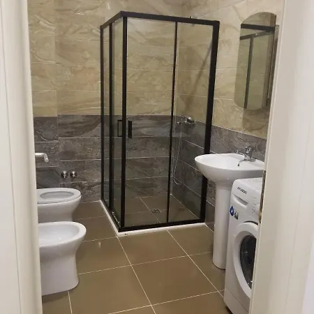 Veranda Home, Gjiri I Lalzit Prázdninový dům