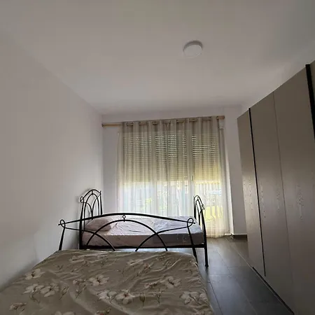 Veranda Home, Gjiri I Lalzit Draci