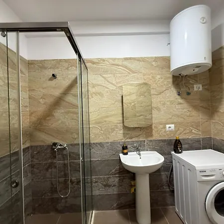 Veranda Home, Gjiri I Lalzit * Draci