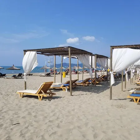 Nyaraló Veranda Home, Gjiri I Lalzit *