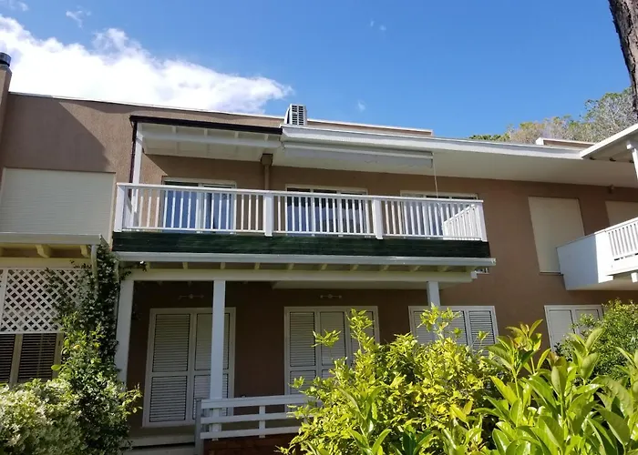 Veranda Home, Gjiri I Lalzit